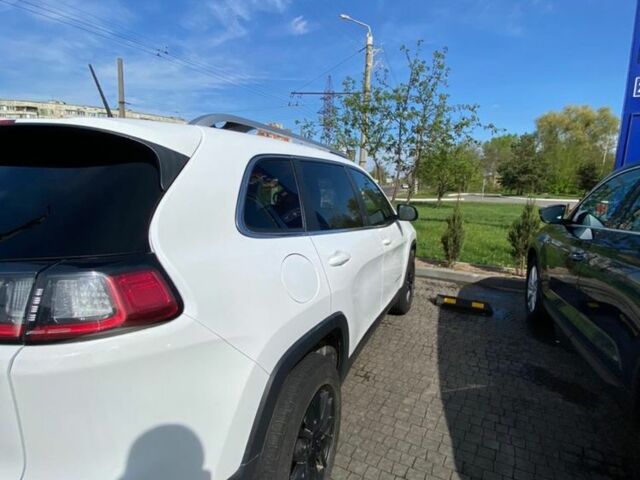 Білий Джип Cherokee, об'ємом двигуна 2.4 л та пробігом 141 тис. км за 18500 $, фото 4 на Automoto.ua