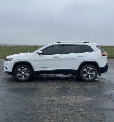 Белый Джип Чероки, объемом двигателя 3.24 л и пробегом 58 тыс. км за 20000 $, фото 1 на Automoto.ua