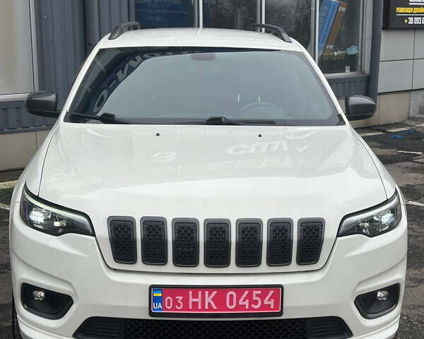 Белый Джип Чероки, объемом двигателя 3.24 л и пробегом 115 тыс. км за 17300 $, фото 1 на Automoto.ua