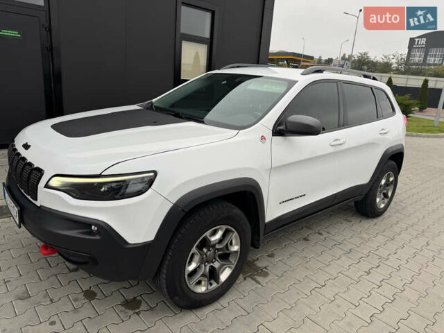 Білий Джип Cherokee, об'ємом двигуна 3.24 л та пробігом 125 тис. км за 18500 $, фото 4 на Automoto.ua