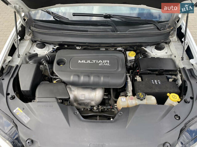 Білий Джип Cherokee, об'ємом двигуна 2.36 л та пробігом 149 тис. км за 13800 $, фото 38 на Automoto.ua