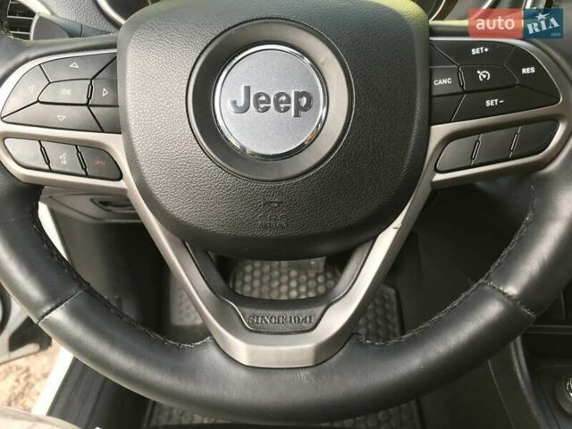 Білий Джип Cherokee, об'ємом двигуна 2.36 л та пробігом 46 тис. км за 17900 $, фото 9 на Automoto.ua