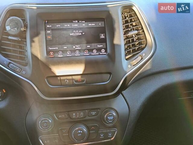 Білий Джип Cherokee, об'ємом двигуна 2.36 л та пробігом 171 тис. км за 15600 $, фото 12 на Automoto.ua