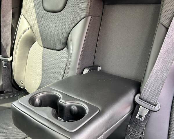 Белый Джип Чероки, объемом двигателя 2.36 л и пробегом 127 тыс. км за 17400 $, фото 22 на Automoto.ua