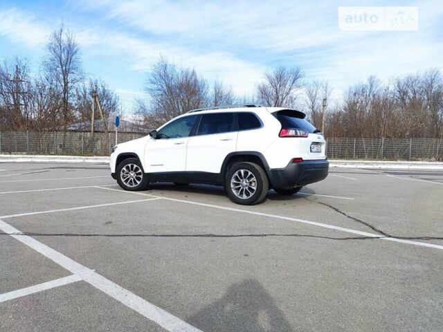 Белый Джип Чероки, объемом двигателя 2.36 л и пробегом 106 тыс. км за 17700 $, фото 10 на Automoto.ua