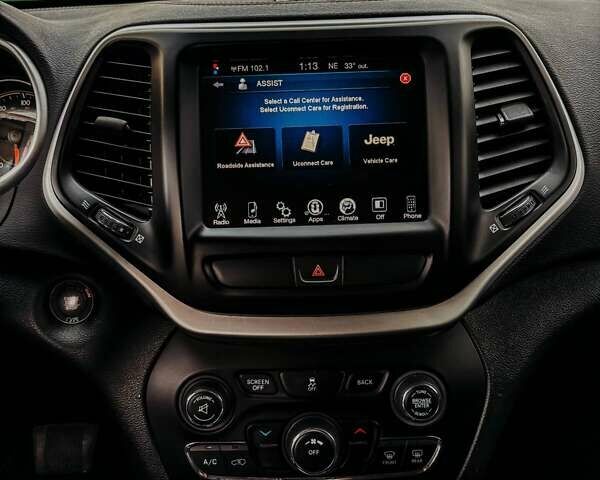 Белый Джип Чероки, объемом двигателя 2.4 л и пробегом 163 тыс. км за 13700 $, фото 8 на Automoto.ua