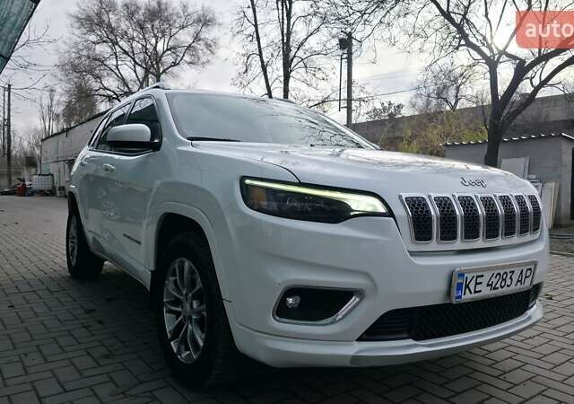 Белый Джип Чероки, объемом двигателя 2.36 л и пробегом 137 тыс. км за 16000 $, фото 12 на Automoto.ua