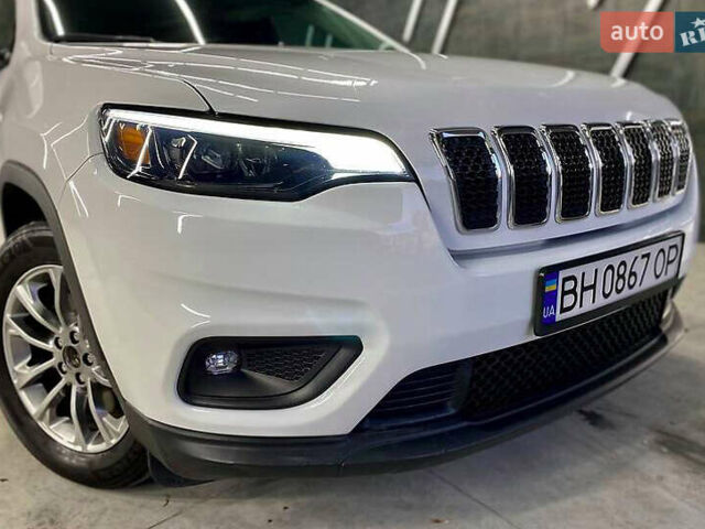 Білий Джип Cherokee, об'ємом двигуна 2.36 л та пробігом 112 тис. км за 15800 $, фото 4 на Automoto.ua