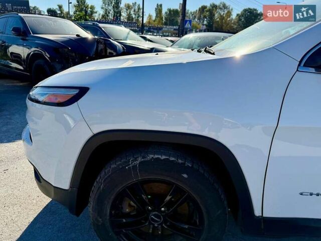 Білий Джип Cherokee, об'ємом двигуна 3.24 л та пробігом 87 тис. км за 9400 $, фото 6 на Automoto.ua