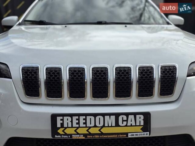 Білий Джип Cherokee, об'ємом двигуна 2.36 л та пробігом 56 тис. км за 14500 $, фото 10 на Automoto.ua