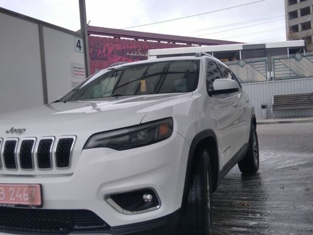 Белый Джип Чероки, объемом двигателя 0 л и пробегом 215 тыс. км за 14500 $, фото 2 на Automoto.ua