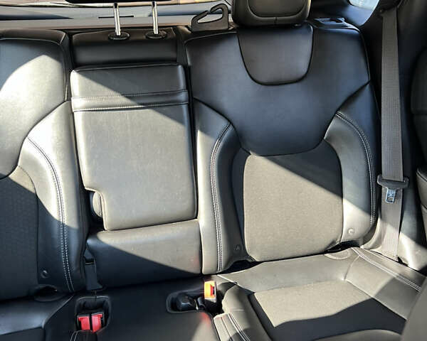 Белый Джип Чероки, объемом двигателя 2.4 л и пробегом 145 тыс. км за 16500 $, фото 13 на Automoto.ua