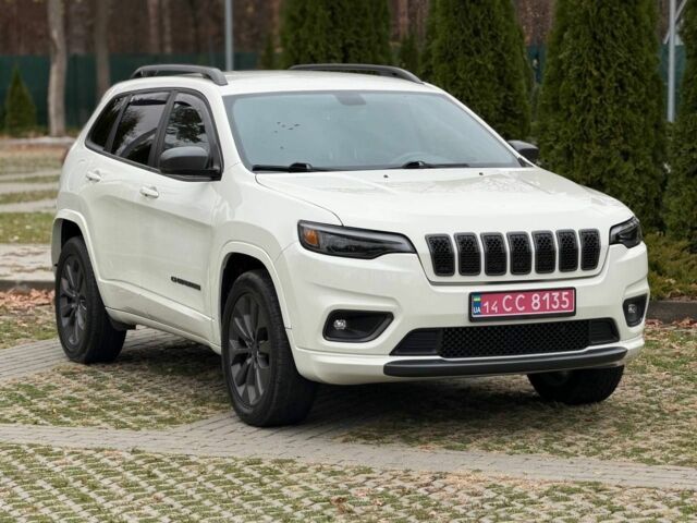 Белый Джип Чероки, объемом двигателя 0 л и пробегом 114 тыс. км за 17800 $, фото 1 на Automoto.ua