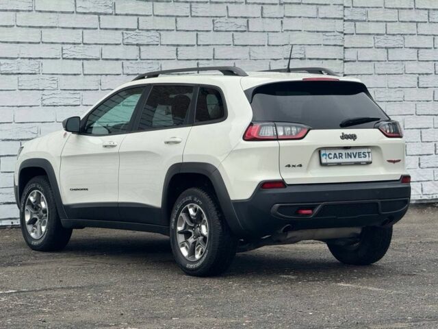 Джип Чероки 2018 в Киеве на Automoto.ua Белый Джип Чероки, объемом двигателя 3.2 л и пробегом 106 тыс. км за 21000 $, фото 5 на Automoto.ua
