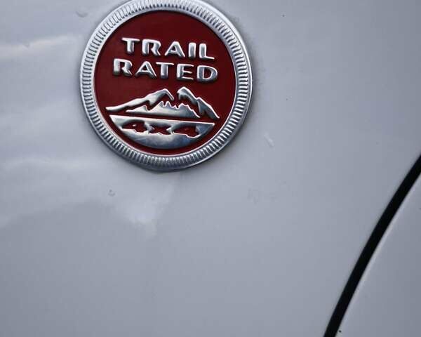 Білий Джип Cherokee, об'ємом двигуна 3.2 л та пробігом 173 тис. км за 21500 $, фото 29 на Automoto.ua