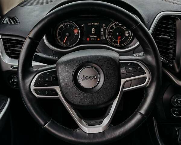 Белый Джип Чероки, объемом двигателя 2.4 л и пробегом 163 тыс. км за 13700 $, фото 7 на Automoto.ua