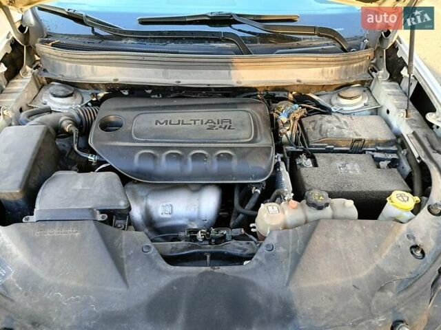 Білий Джип Cherokee, об'ємом двигуна 2.36 л та пробігом 171 тис. км за 15600 $, фото 10 на Automoto.ua