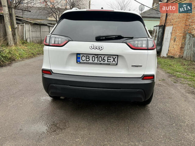 Білий Джип Cherokee, об'ємом двигуна 2.36 л та пробігом 157 тис. км за 15500 $, фото 3 на Automoto.ua