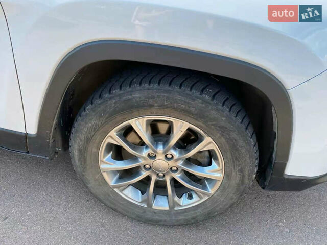 Білий Джип Cherokee, об'ємом двигуна 2.4 л та пробігом 79 тис. км за 15400 $, фото 9 на Automoto.ua