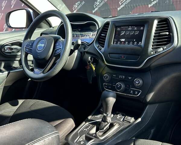 Белый Джип Чероки, объемом двигателя 2.36 л и пробегом 101 тыс. км за 17300 $, фото 30 на Automoto.ua