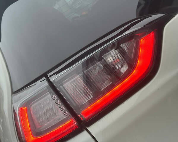 Белый Джип Чероки, объемом двигателя 3.24 л и пробегом 115 тыс. км за 17300 $, фото 7 на Automoto.ua