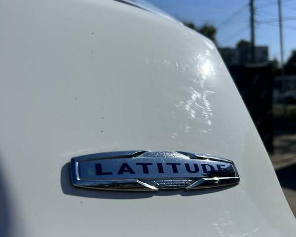 Белый Джип Чероки, объемом двигателя 2.36 л и пробегом 101 тыс. км за 17300 $, фото 10 на Automoto.ua