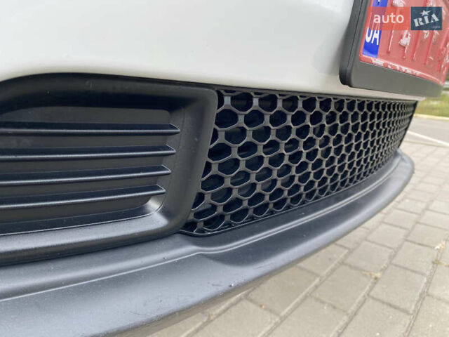 Білий Джип Cherokee, об'ємом двигуна 2.36 л та пробігом 149 тис. км за 13800 $, фото 12 на Automoto.ua