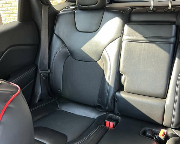 Белый Джип Чероки, объемом двигателя 2.4 л и пробегом 145 тыс. км за 16500 $, фото 12 на Automoto.ua