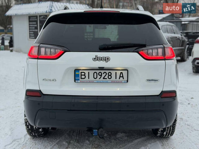 Белый Джип Чероки, объемом двигателя 2.36 л и пробегом 146 тыс. км за 16950 $, фото 8 на Automoto.ua
