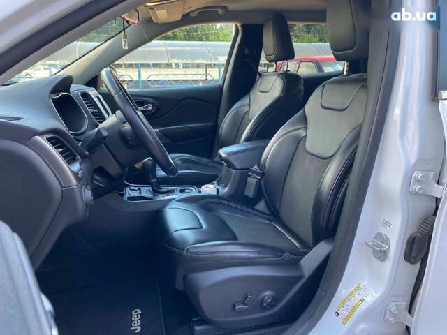 Белый Джип Чероки, объемом двигателя 2.4 л и пробегом 79 тыс. км за 15900 $, фото 10 на Automoto.ua