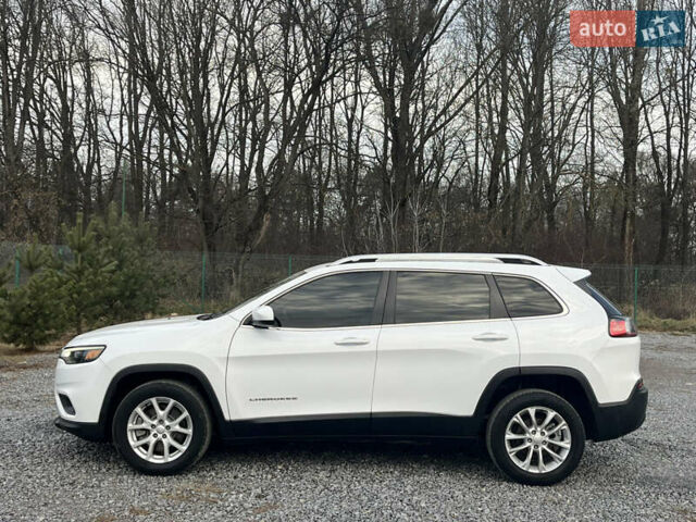 Белый Джип Чероки, объемом двигателя 2.36 л и пробегом 73 тыс. км за 15900 $, фото 4 на Automoto.ua