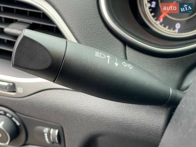 Белый Джип Чероки, объемом двигателя 2.36 л и пробегом 85 тыс. км за 14990 $, фото 14 на Automoto.ua