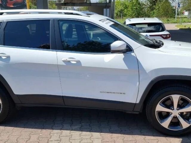Джип Чероки 2018 в Киеве на Automoto.ua Белый Джип Чероки, объемом двигателя 2.4 л и пробегом 70 тыс. км за 8500 $, фото 2 на Automoto.ua