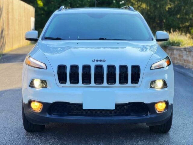 Белый Джип Чероки, объемом двигателя 3.2 л и пробегом 36 тыс. км за 12100 $, фото 1 на Automoto.ua