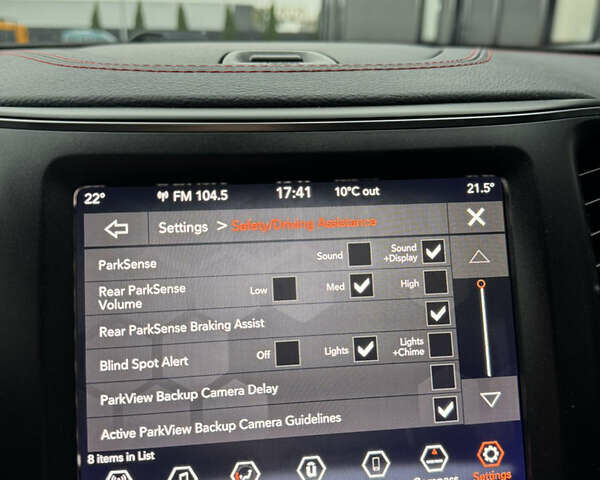 Білий Джип Cherokee, об'ємом двигуна 3.24 л та пробігом 125 тис. км за 18500 $, фото 35 на Automoto.ua