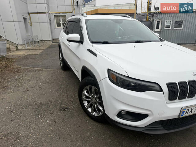 Белый Джип Чероки, объемом двигателя 2.36 л и пробегом 145 тыс. км за 15300 $, фото 5 на Automoto.ua