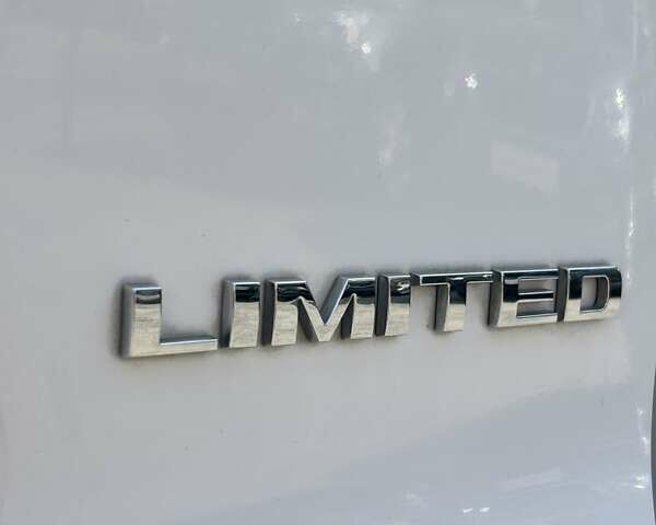 Белый Джип Чероки, объемом двигателя 2.36 л и пробегом 127 тыс. км за 17400 $, фото 10 на Automoto.ua