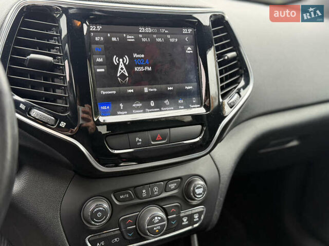 Білий Джип Cherokee, об'ємом двигуна 3.24 л та пробігом 114 тис. км за 18500 $, фото 18 на Automoto.ua