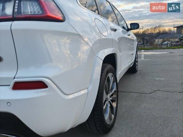 Білий Джип Cherokee, об'ємом двигуна 2 л та пробігом 75 тис. км за 22999 $, фото 6 на Automoto.ua