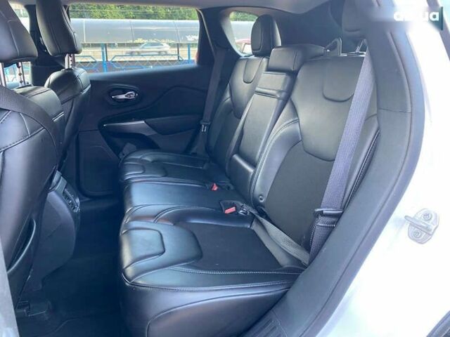 Белый Джип Чероки, объемом двигателя 2.4 л и пробегом 79 тыс. км за 15900 $, фото 16 на Automoto.ua