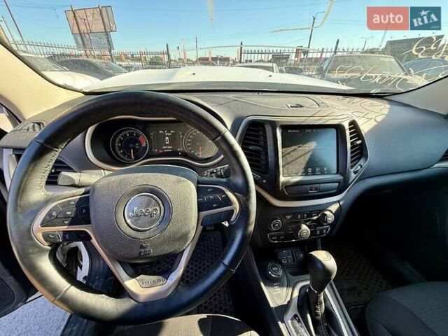 Белый Джип Чероки, объемом двигателя 3.24 л и пробегом 87 тыс. км за 9800 $, фото 27 на Automoto.ua