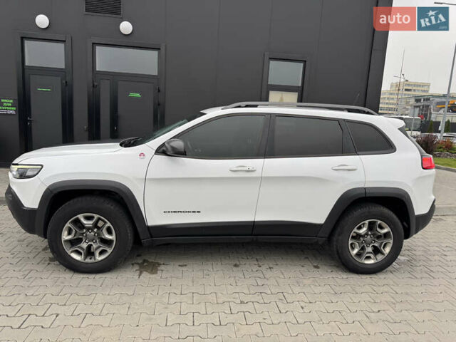 Білий Джип Cherokee, об'ємом двигуна 3.24 л та пробігом 125 тис. км за 18500 $, фото 5 на Automoto.ua
