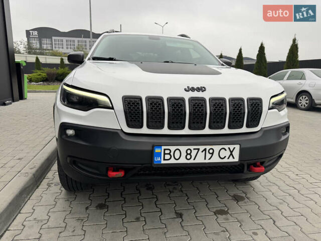 Білий Джип Cherokee, об'ємом двигуна 3.24 л та пробігом 125 тис. км за 18500 $, фото 3 на Automoto.ua