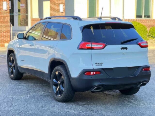 Белый Джип Чероки, объемом двигателя 3.2 л и пробегом 36 тыс. км за 12100 $, фото 6 на Automoto.ua