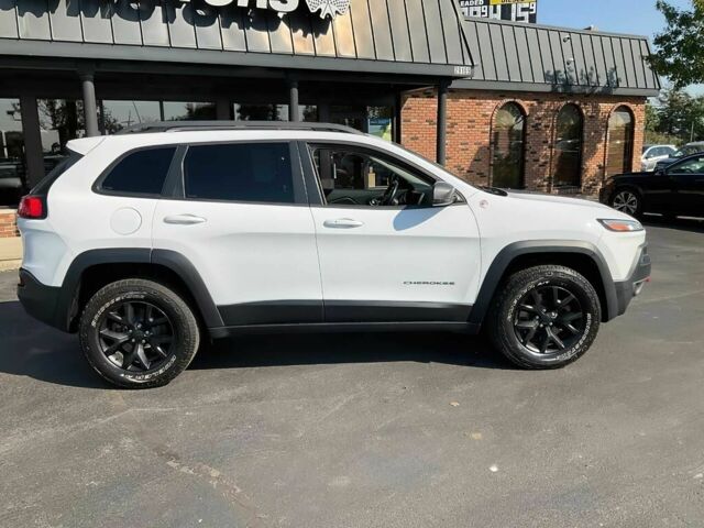 Білий Джип Cherokee, об'ємом двигуна 3.2 л та пробігом 89 тис. км за 17200 $, фото 3 на Automoto.ua