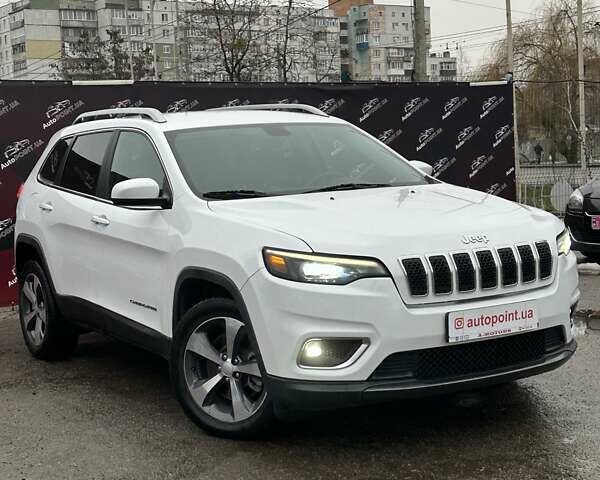 Білий Джип Cherokee, об'ємом двигуна 2.36 л та пробігом 127 тис. км за 16800 $, фото 1 на Automoto.ua