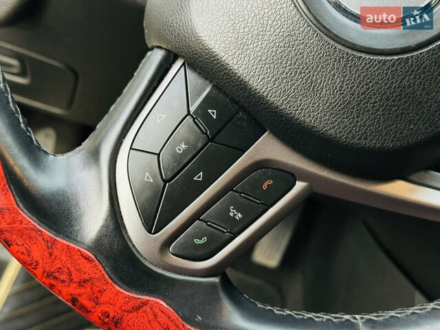 Білий Джип Cherokee, об'ємом двигуна 2.36 л та пробігом 150 тис. км за 17900 $, фото 28 на Automoto.ua