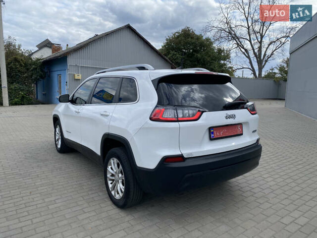 Білий Джип Cherokee, об'ємом двигуна 2.36 л та пробігом 149 тис. км за 13800 $, фото 1 на Automoto.ua