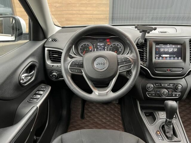 Белый Джип Чероки, объемом двигателя 2.4 л и пробегом 148 тыс. км за 16500 $, фото 17 на Automoto.ua