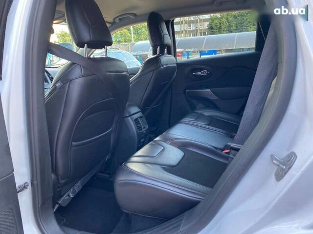 Белый Джип Чероки, объемом двигателя 2.4 л и пробегом 79 тыс. км за 15900 $, фото 17 на Automoto.ua